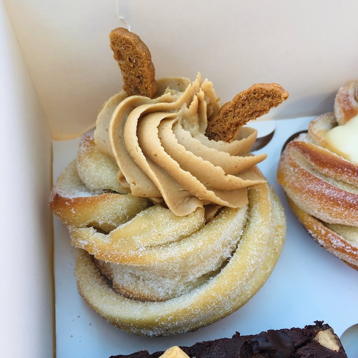 photo of Black Rabbit Biscoff Cruffin shared by @katelouisepowell on  14 Aug 2020 - review