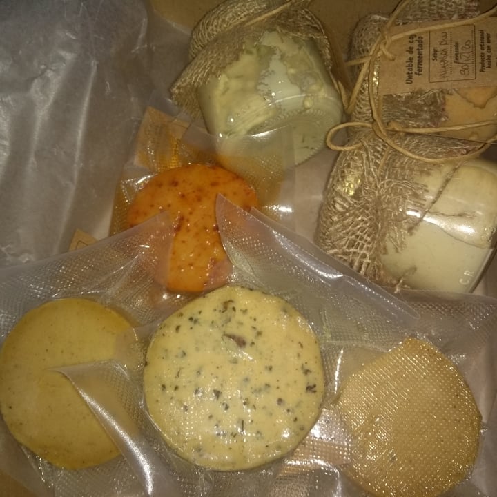 photo of Bmc vegan Box quesos shared by @easycheapveg on  01 Jan 2021 - review