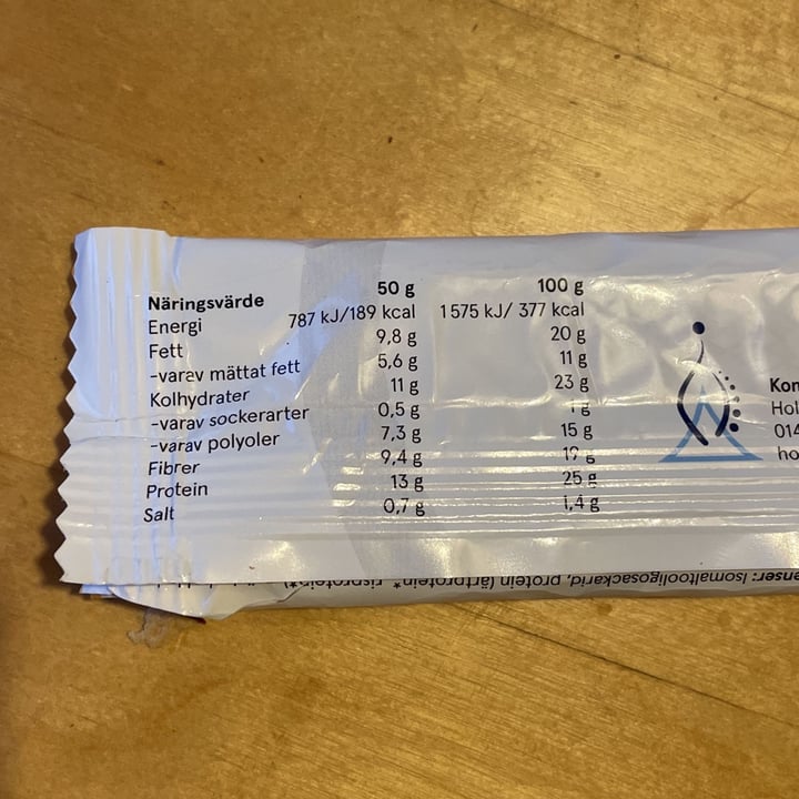 review photo of HOLISTIC Proteinbar vegan salt karamell shared by @eliska on 29 Nov 2022 - review
