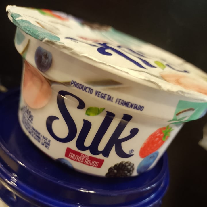 photo of Silk yogurt frutos rojos shared by @vegaria1 on  11 Oct 2022 - review