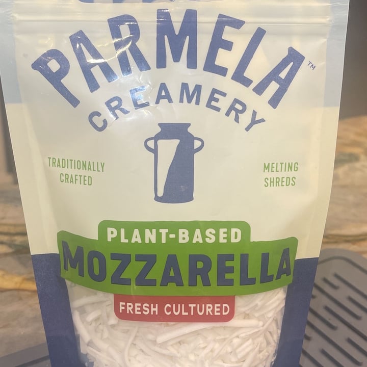 photo of Parmela Creamery Shredded Mozzarella shared by @polliver on  12 Jan 2022 - review