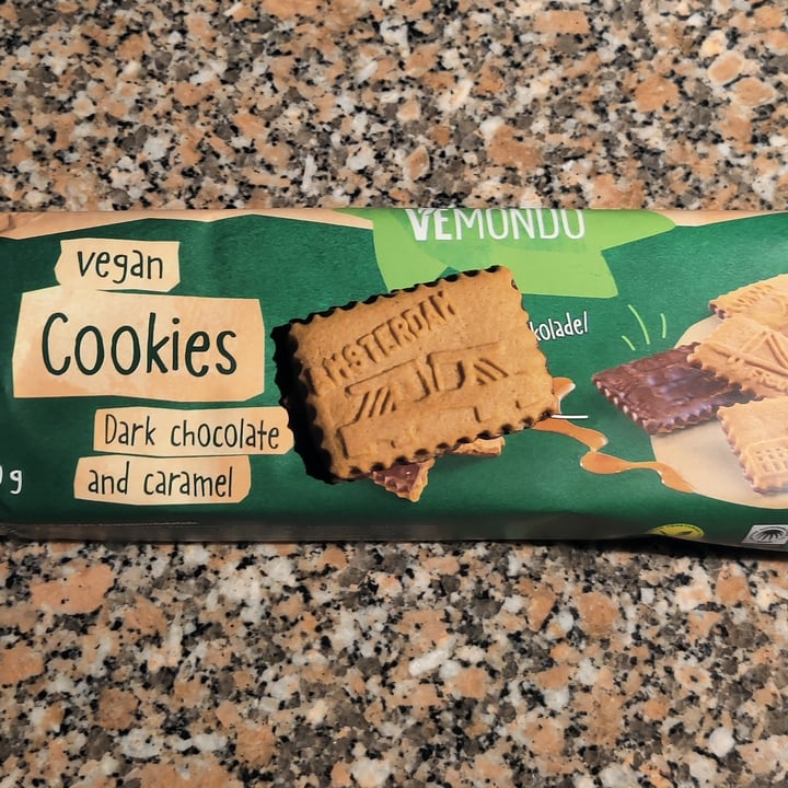 photo of Vemondo Vegan Cookies Dark Chocolate and Caramel shared by @sh4m on  25 Jan 2022 - review