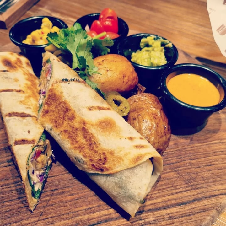 photo of Genius Central Singapore Mexican Vegan Fajitas Wrap shared by @celest87 on  12 Mar 2022 - review