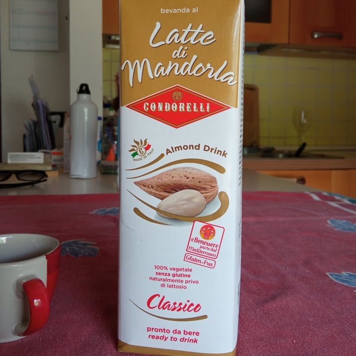 photo of Condorelli Latte di mandorla shared by @giowrgia on  29 Aug 2022 - review