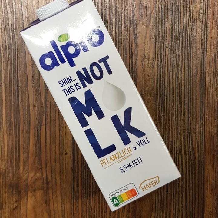 photo of Alpro This is not milk 3,5% Fett shared by @vanpanda on  14 Nov 2021 - review