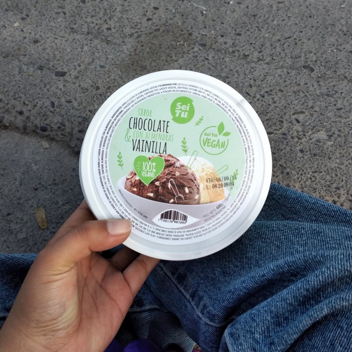 photo of Sei Tu Sei Tu Vegan Vainilla y Chocolate con Almendras shared by @lizcastillo on  08 Aug 2021 - review