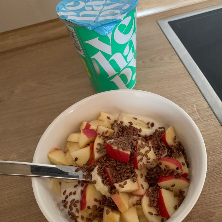 review photo of Ve Happy Soja Yoghurt sugarfree shared by @veggiegoesvegan on 08 Sep 2021 - review