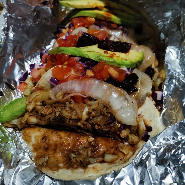 photo of Vegan Eats Tacos De Coliflor shared by @silvialeon92 on  28 Feb 2021 - review