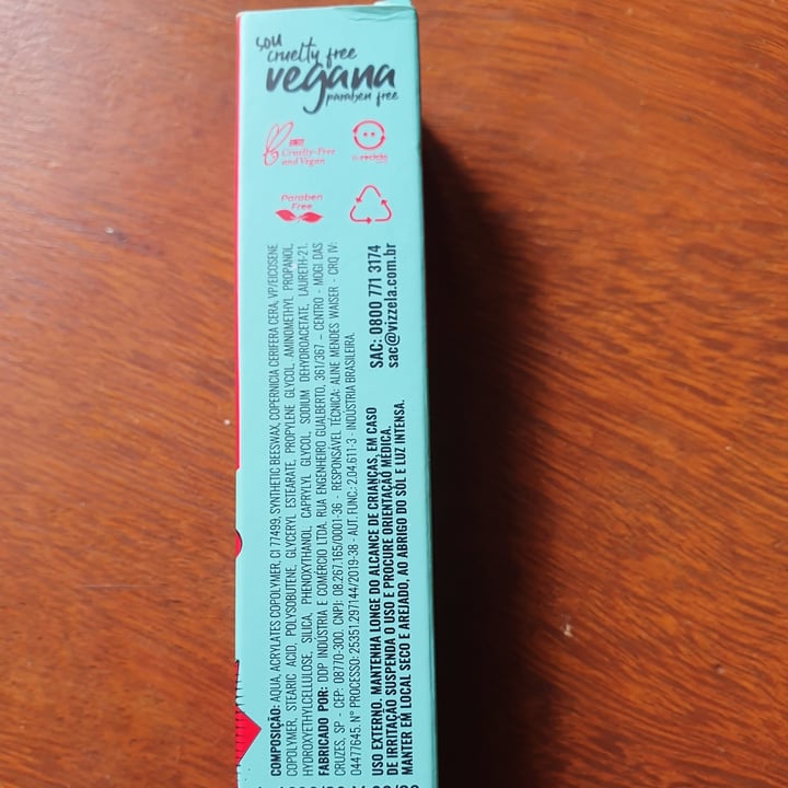 review photo of Vizzela Cosméticos Máscara De Cílios shared by @mafavaro on 10 Jun 2022 - review