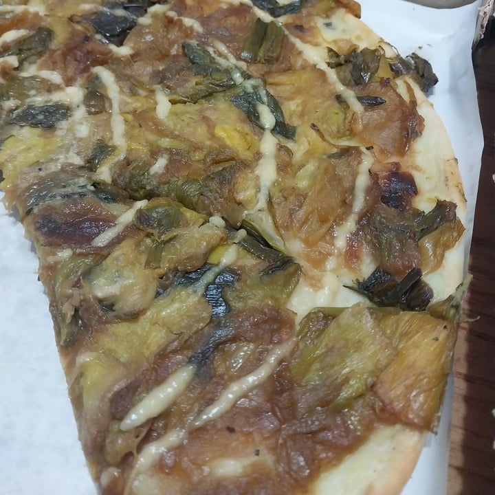 photo of Pizza Vegana pupurra shared by @tales on  15 Aug 2022 - review