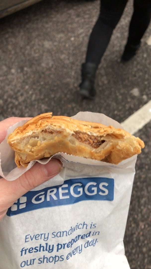 photo of Greggs Vegan Stake Bake shared by @callum on  02 Jan 2020 - review