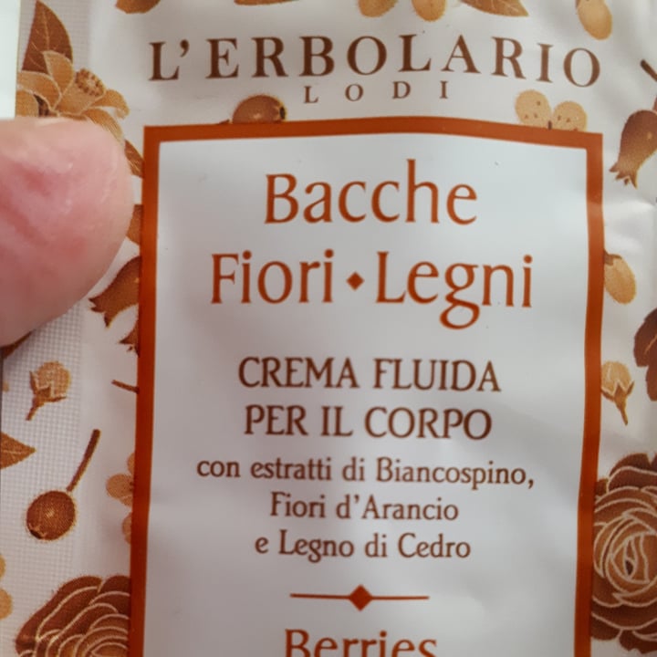 photo of L’Erbolario Bacche fiori e legni crema corpo shared by @ritavegan on  26 Sep 2022 - review