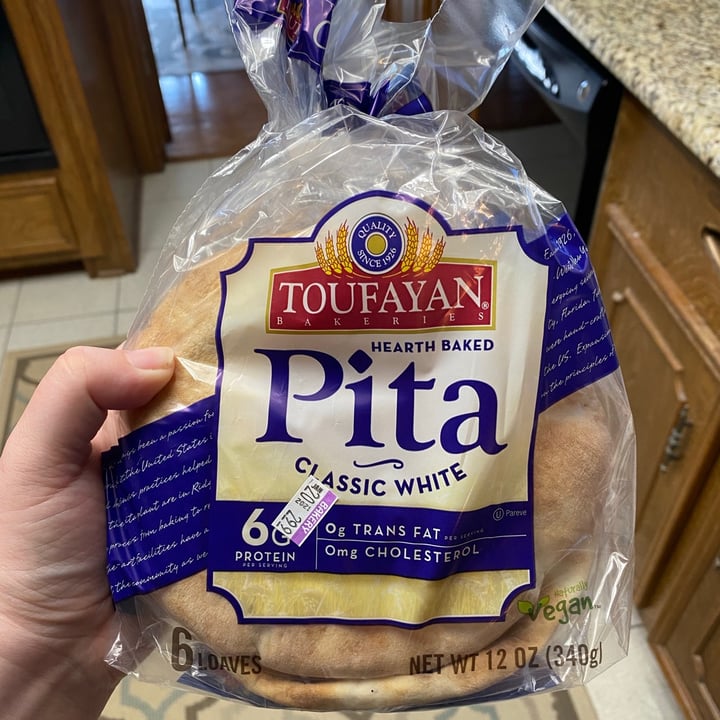 photo of Toufayan Bakeries Classic White Pita shared by @maggieglazier on  17 Jan 2021 - review