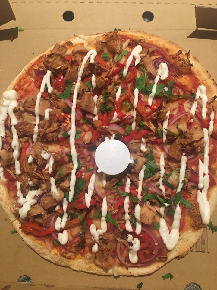 photo of Crust Pizza BBQ Jackfruit Pizza shared by @hannahtheyogi on  22 Apr 2020 - review
