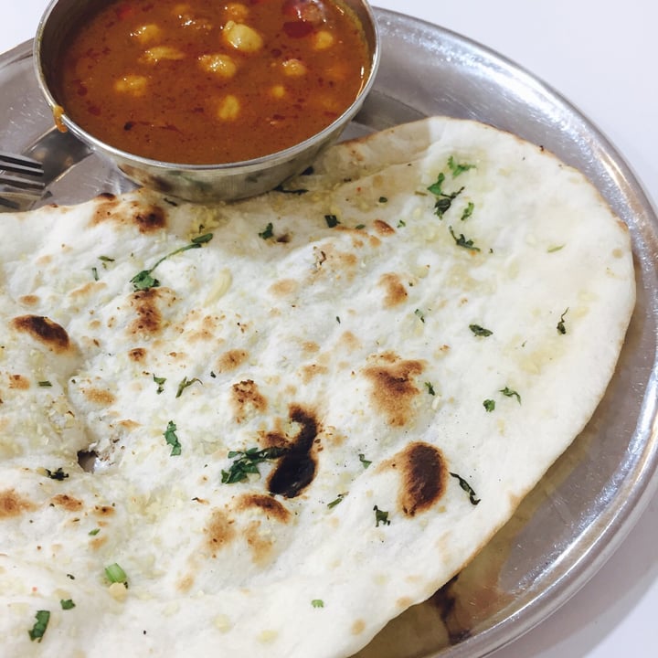 photo of Jaggi’s Northern Indian Cuisine Garlic Naan shared by @waisum on  07 Mar 2019 - review