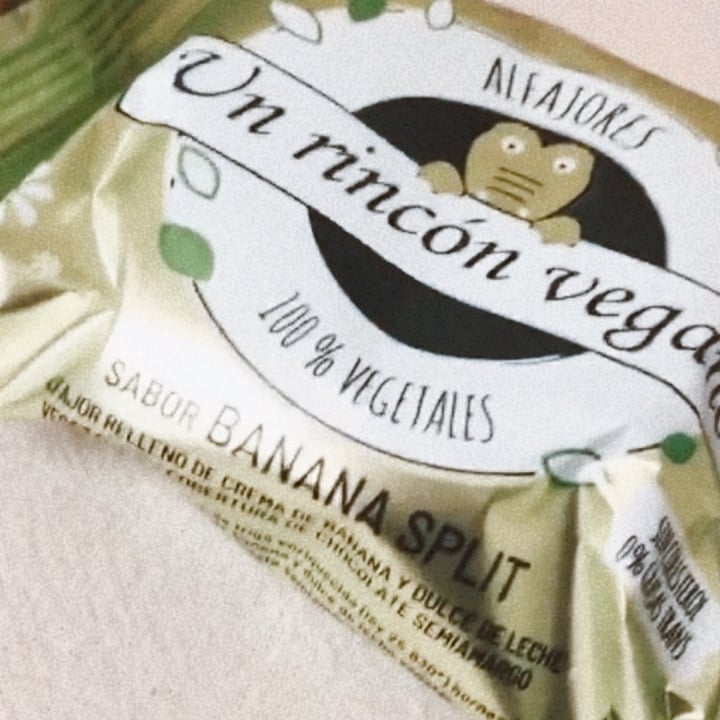 review photo of Un Rincón Vegano Alfajor Banana Split shared by @delfu on 15 Jan 2021 - review