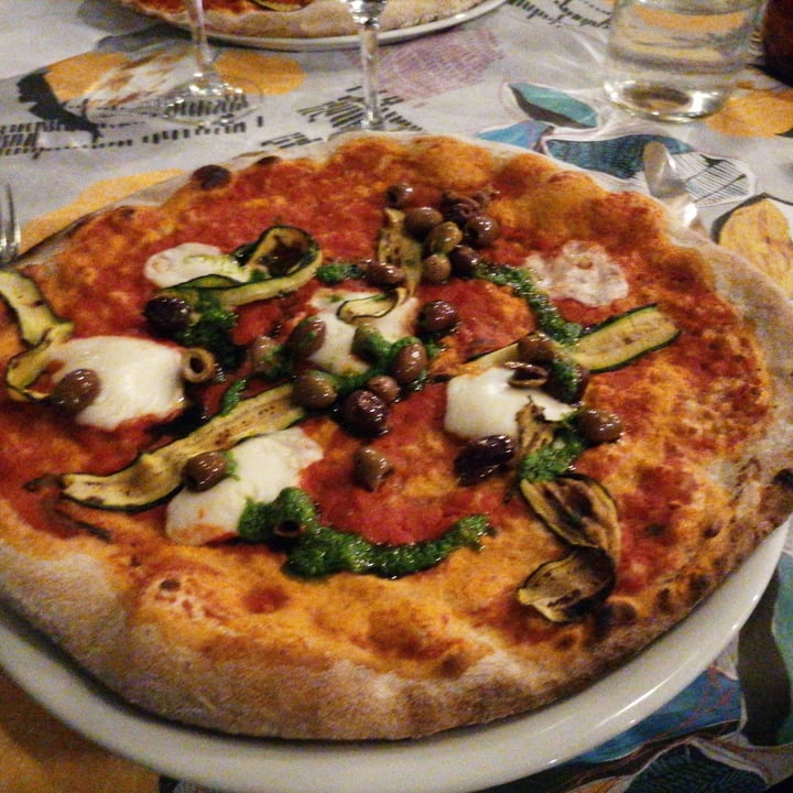 photo of Ristorante Pizzeria Desenzanino Pizza strachicco shared by @raffysoloishere on  19 Apr 2022 - review