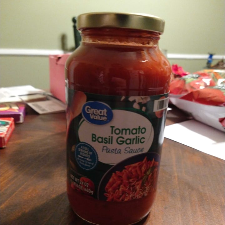 photo of Great Value  Tomato basil Garlic Pasta Sauce shared by @brianpyz on  30 Dec 2021 - review