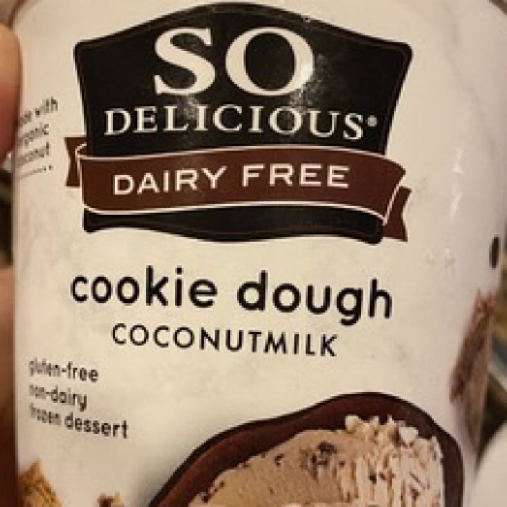 photo of So Delicious Dairy Free Cookie Dough Coconutmilk Frozen Dessert shared by @nissg on  23 Nov 2020 - review