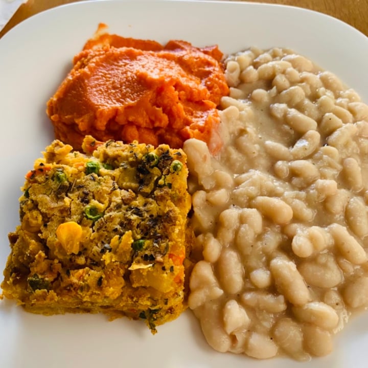 photo of Sow Restaurante Torta de Legumes, com Purê de Abóbora e Feijão Branco shared by @paulinhavarjao on  25 Apr 2022 - review
