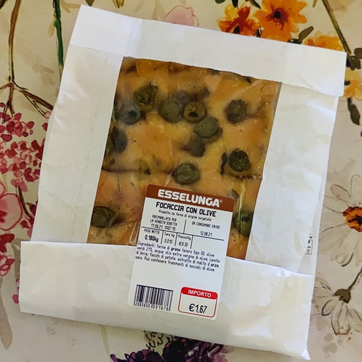 photo of  Esselunga Focaccia con olive shared by @perondhouse on  11 Aug 2021 - review