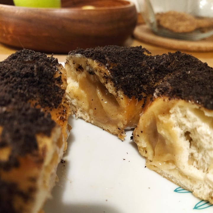 photo of Delish Vegan Doughnuts Cookie Butter Oreo Donut shared by @marinasnchez on  01 Jul 2021 - review