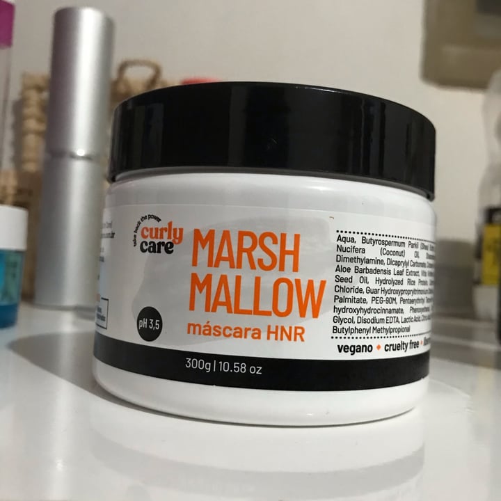 photo of Curly care Marshmallow máscara HNR shared by @laisscandalera on  30 Apr 2022 - review