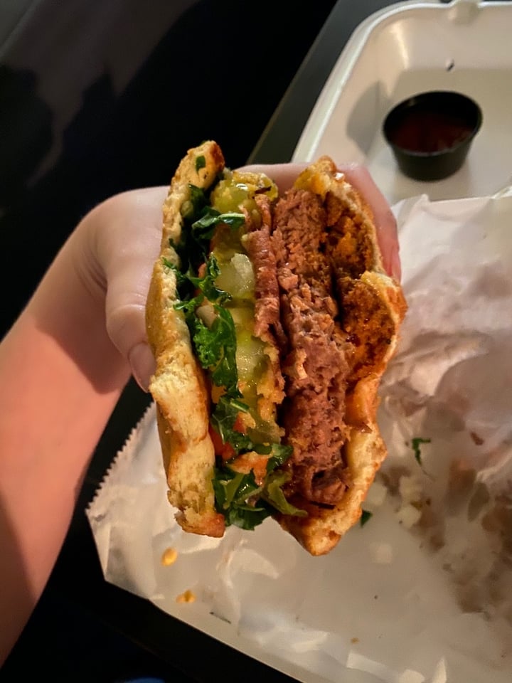 review photo of Viva la Vegan Crazy Reds Burger shared by @trashwitch on 20 Dec 2019 - review