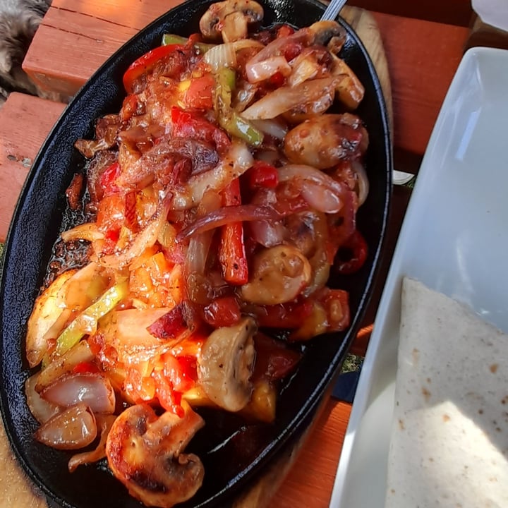 review photo of Black Horse Inn, Swainby vegetable sizzler shared by @clarewatters on 28 Aug 2022 - review