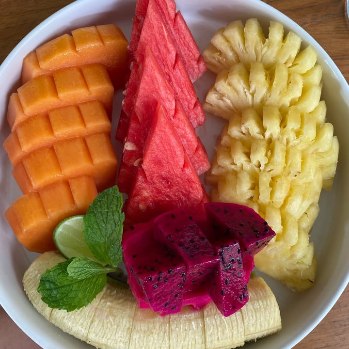 review photo of Arya Fruits Plate shared by @deborahcesco on 20 May 2022 - review