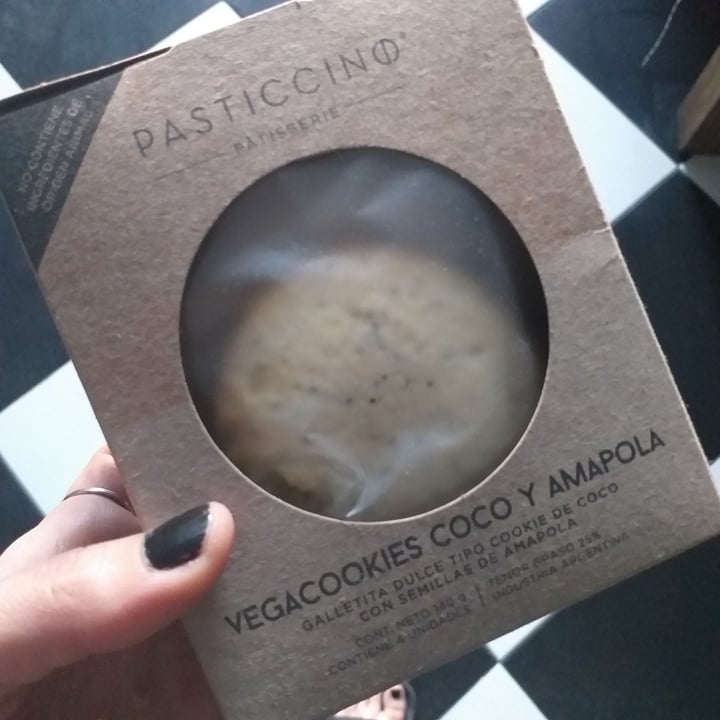 photo of Pasticcino Vegacookies coco y amapola shared by @mar-antiespecista1 on  12 Nov 2021 - review