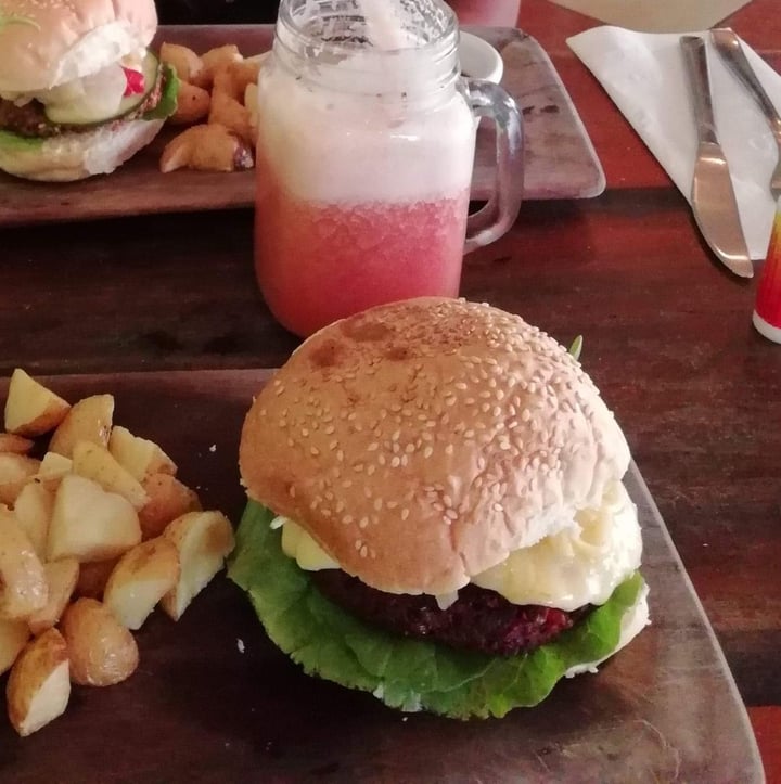 photo of La Hoja Verde Hamburguesa BBQ shared by @kikerc on  06 Mar 2020 - review