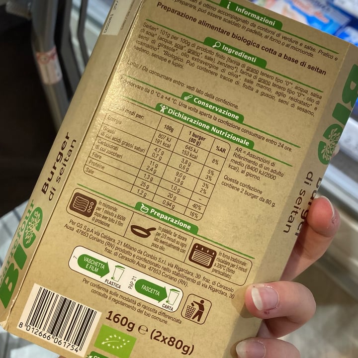 review photo of Carrefour Bio Burger Di Seitan shared by @claudiiax on 14 Sep 2022 - review
