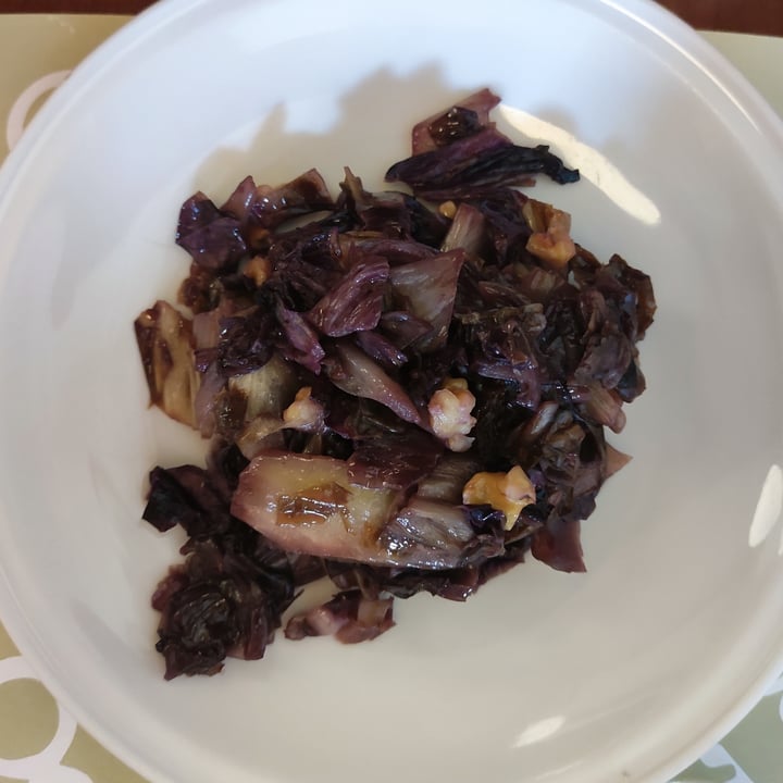 photo of Cosa bolle in pentola- Zupperia Radicchio, Noci e Uvetta shared by @richirico on  27 Nov 2022 - review