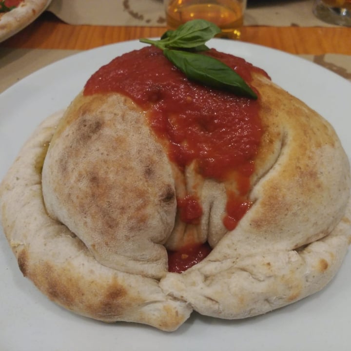 photo of Pizzi & Dixie Calzone shared by @veganaynormal on  09 Oct 2021 - review