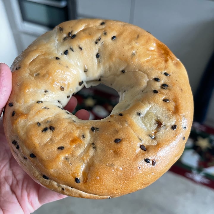 photo of Baker & Cook Onion Sesame Seed Sourdough Bagel shared by @carachew on  03 Jan 2022 - review