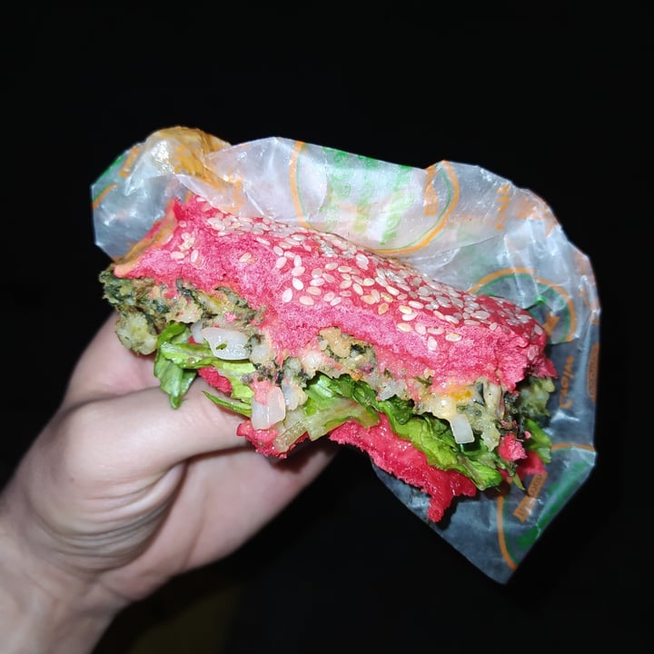 review photo of Veggie green burger Hamburguesa Mexicana shared by @fabrizzio on 08 Oct 2022 - review