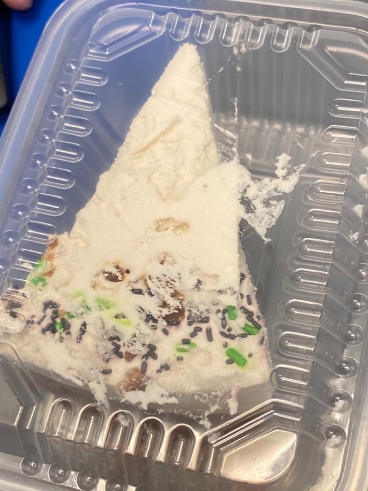 photo of Disidente Pastelería Vegana Torta mousse de marroc y chocolate shared by @naranjaypomelo on  21 Feb 2020 - review