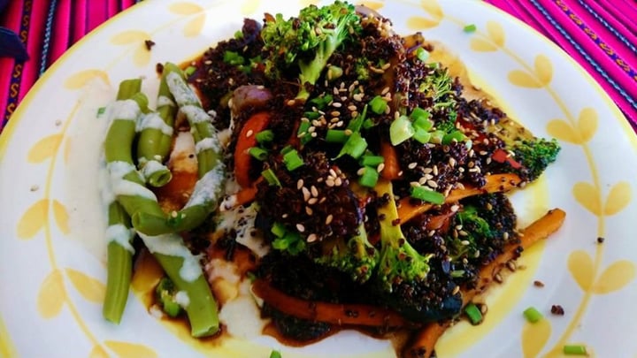 review photo of PACHA SARA Vegan Lugar De Maíz (Vegetariano) Quinua negra con verduras shared by @pmolinan on 08 Jan 2020 - review