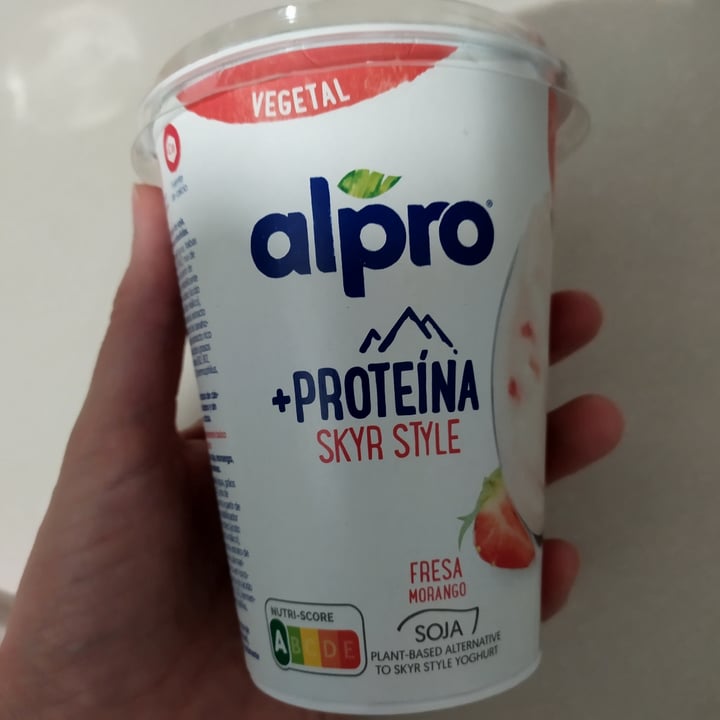 photo of Alpro Fresa Morango Soja Skyr Style High Protein shared by @domineire on  22 Jan 2022 - review