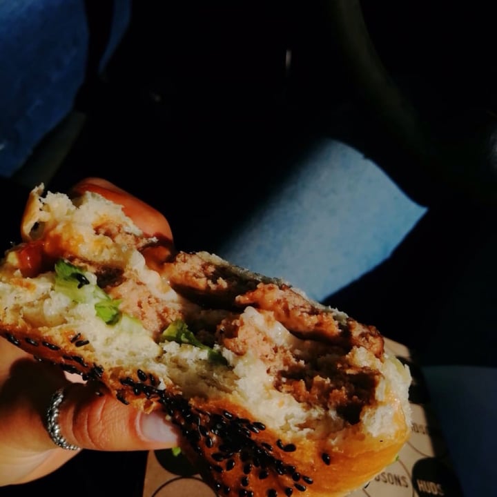 photo of Hudsons The Burger Joint (Gardens) Vegan Infinity Burger shared by @jaeskaapool on  24 Jul 2020 - review