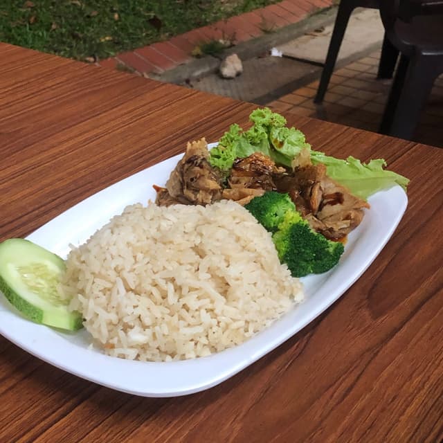 Photo of the dish “roasted chicken rice”