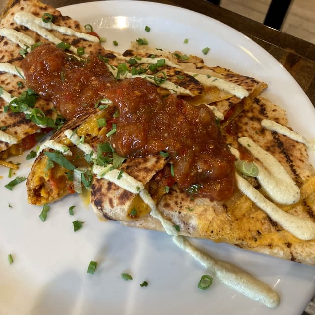 Foto del piatto “Walnut Chorizo Quesadilla”