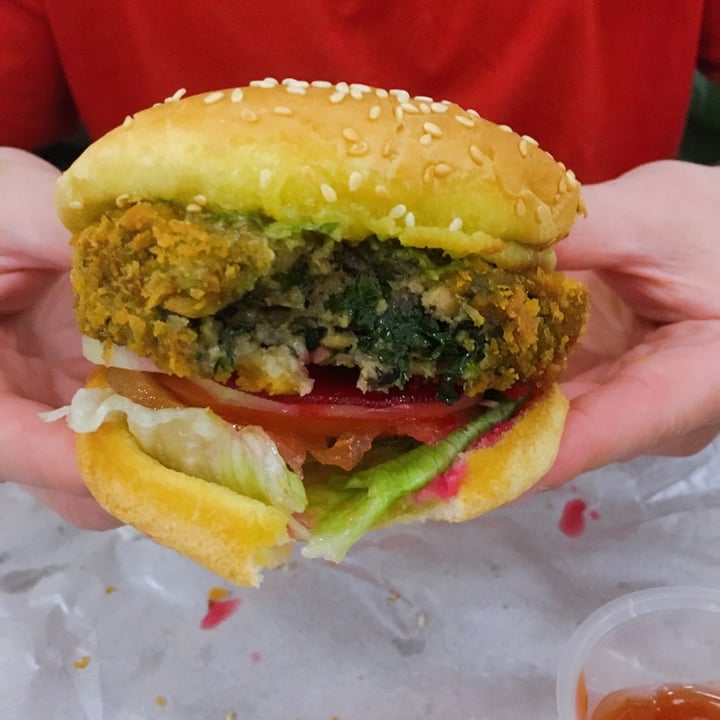 review photo of gomama Gomama Salad bowl, Herbal Noodles, Gomama Bello burger shared by @peanuts622 on 06 Oct 2019 - review