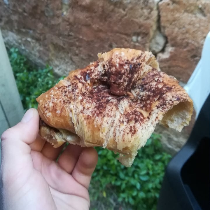 review photo of Fonti del Clitunno Cornetto vegano alla Nocciolata shared by @maribalio on 17 Oct 2021 - review