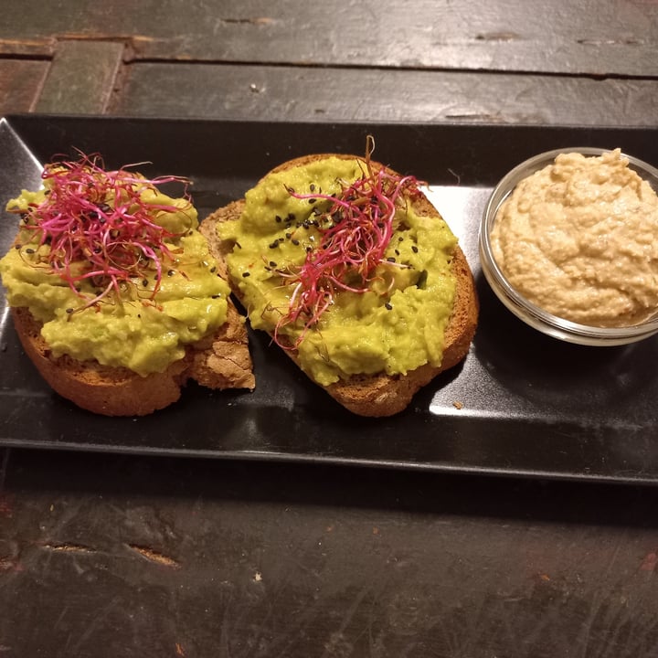 review photo of Filter Coffee Lab Avocado Toast shared by @tommasorasom on 30 Jun 2022 - review