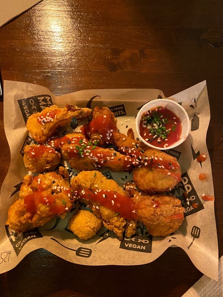 photo of Mad Mad Vegan Homemade Buffalo Coli Wings shared by @nataliaelef on  11 Jan 2020 - review