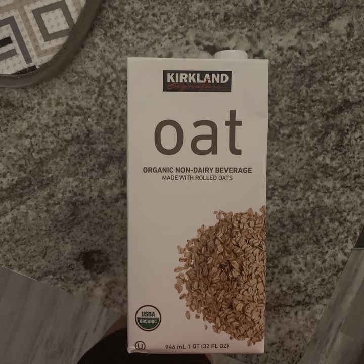 review photo of Kirkland Signature Oat Milk shared by @mya102 on 03 Aug 2021 - review