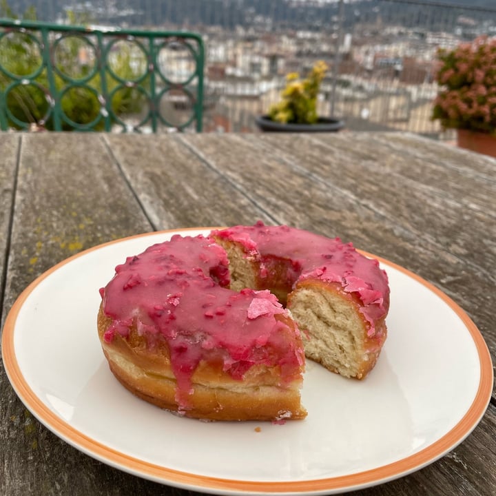 review photo of Bungnuts veganos Donut Perla shared by @lupiarana on 16 May 2022 - review