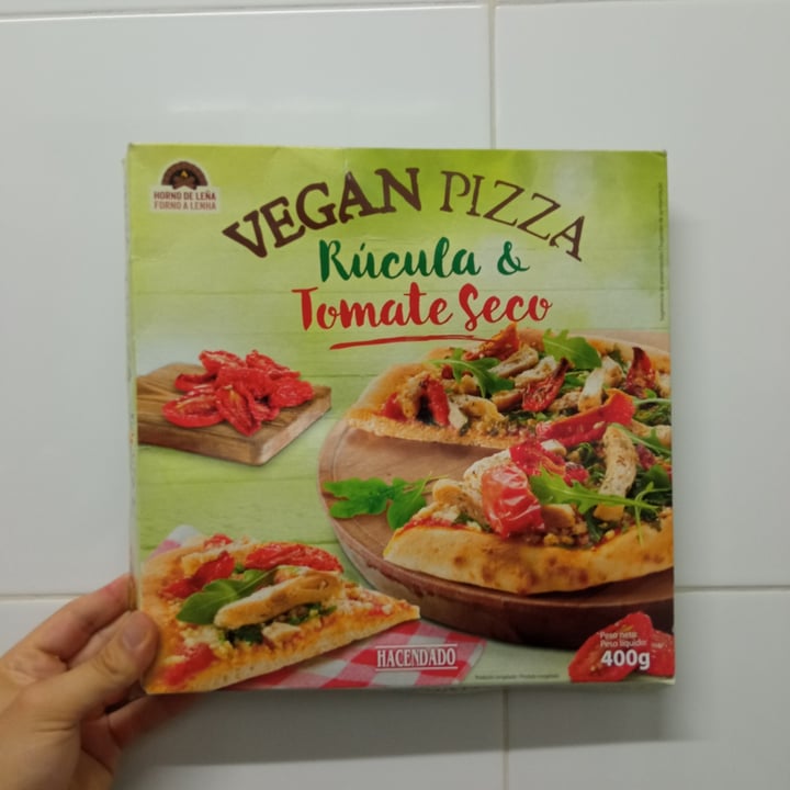 photo of Hacendado Vegan Pizza Rúcula & Tomate Seco shared by @joacomo on  27 Aug 2022 - review